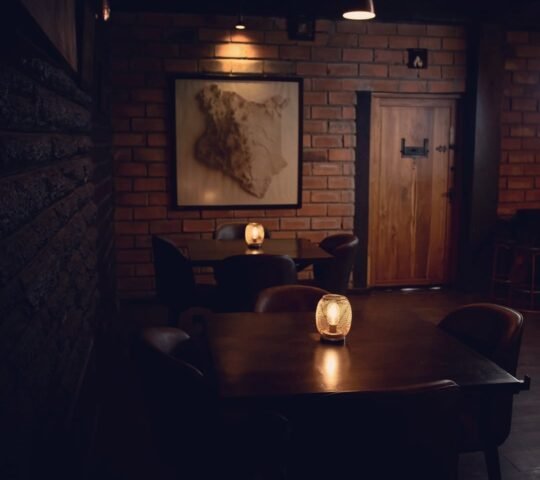 Revolver. Bar Revolver. Bar