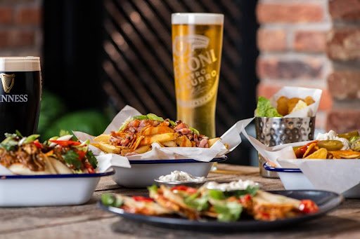 Food rituals that pair with betting nights